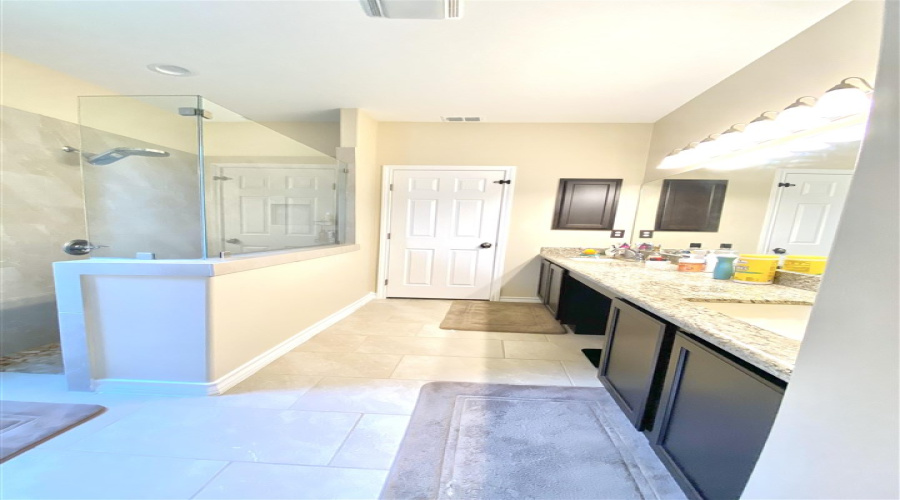 1402 Orto Dr., Laredo, Texas 78045, 4 Bedrooms Bedrooms, 6 Rooms Rooms,2 BathroomsBathrooms,Residential,For Rent,1402 Orto Dr.,20254745 1402 Orto Dr., Laredo, Texas 78045, 4 Bedrooms Bedrooms, 6 Rooms Rooms,2 BathroomsBathrooms,Residential,For Rent,1402 Orto Dr.,20254745