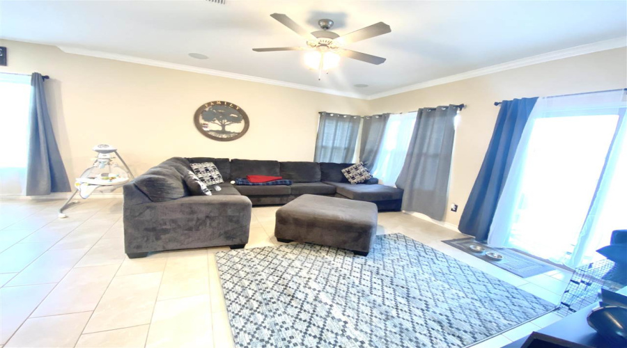 1402 Orto Dr., Laredo, Texas 78045, 4 Bedrooms Bedrooms, 6 Rooms Rooms,2 BathroomsBathrooms,Residential,For Rent,1402 Orto Dr.,20254745 1402 Orto Dr., Laredo, Texas 78045, 4 Bedrooms Bedrooms, 6 Rooms Rooms,2 BathroomsBathrooms,Residential,For Rent,1402 Orto Dr.,20254745