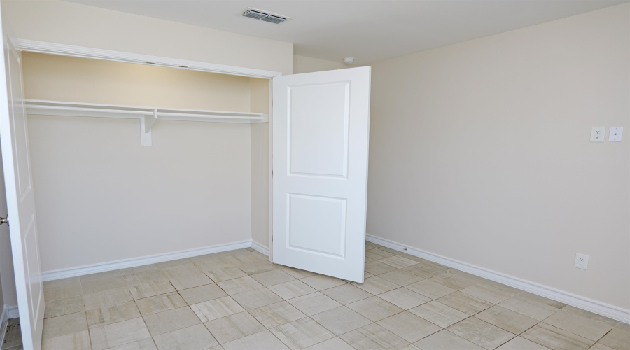 5108 Anacahuita Dr, Laredo, Texas 78046, 4 Bedrooms Bedrooms, 6 Rooms Rooms,2 BathroomsBathrooms,Residential,For Sale,5108 Anacahuita Dr,20251831