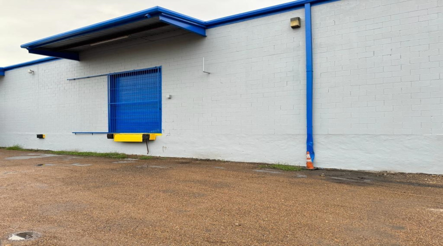 8660 San Lorenzo Dr, Laredo, Texas 78045, 1 Bedroom Bedrooms, 1 Room Rooms,3 BathroomsBathrooms,Commercial/industrial,For Rent,8660 San Lorenzo Dr,20254752