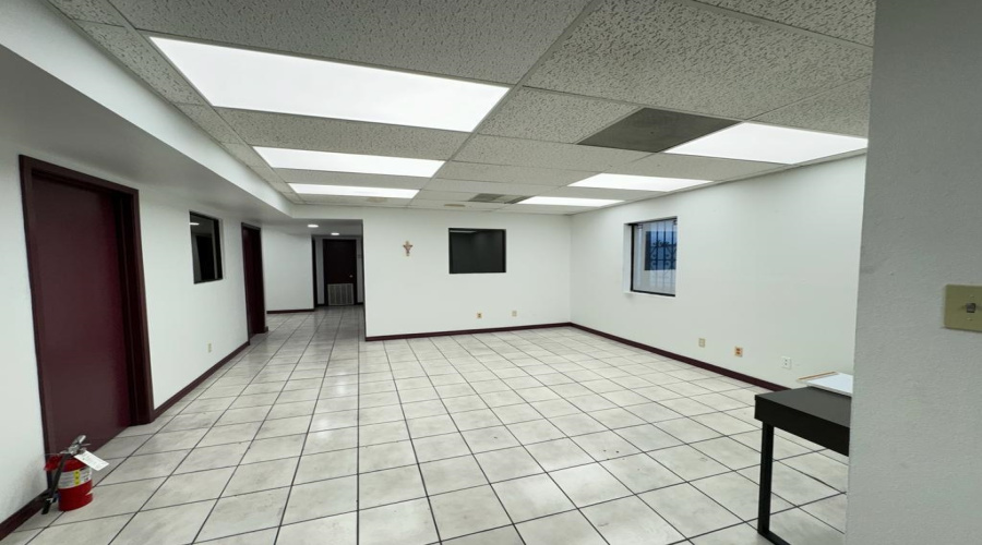 8660 San Lorenzo Dr, Laredo, Texas 78045, 1 Bedroom Bedrooms, 1 Room Rooms,3 BathroomsBathrooms,Commercial/industrial,For Rent,8660 San Lorenzo Dr,20254752