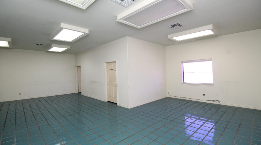 716 Pellegrino Ct, Laredo, Texas 78045, ,1 BathroomBathrooms,Commercial retail/office,For Rent,716 Pellegrino Ct,20250922