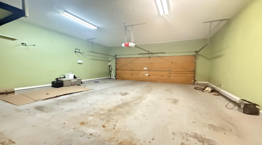 126 Watson Lake Dr, Laredo, Texas 78041, 4 Bedrooms Bedrooms, 7 Rooms Rooms,3 BathroomsBathrooms,Residential,For Sale,126 Watson Lake Dr,20254746