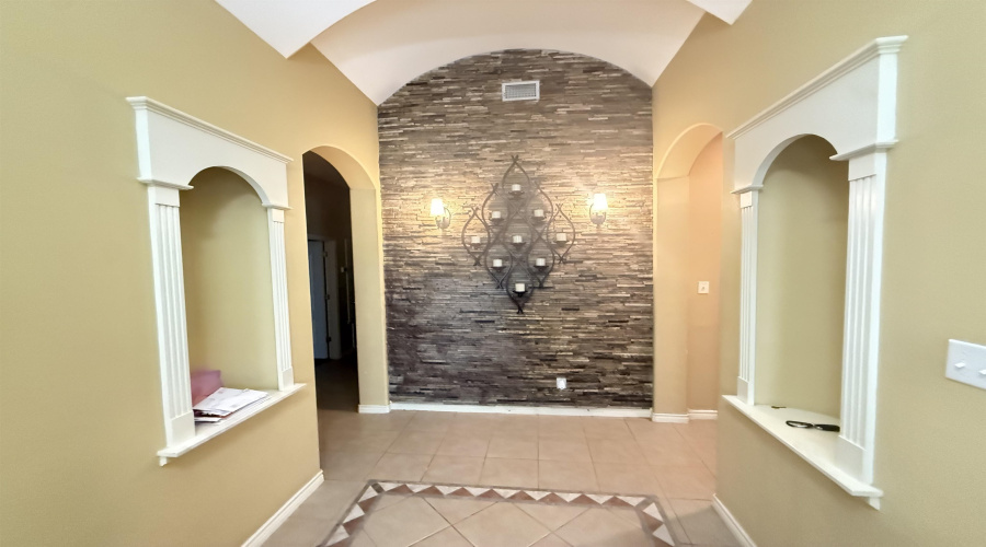 126 Watson Lake Dr, Laredo, Texas 78041, 4 Bedrooms Bedrooms, 7 Rooms Rooms,3 BathroomsBathrooms,Residential,For Sale,126 Watson Lake Dr,20254746