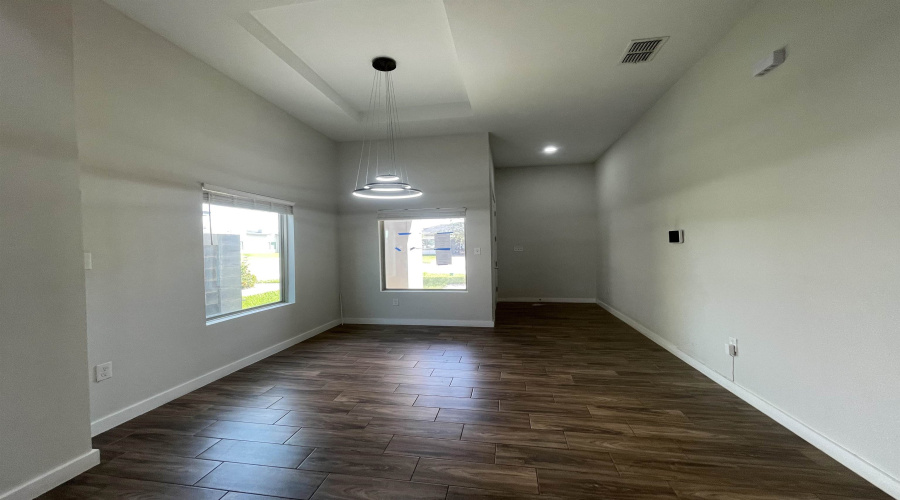 3824 Bella St., LAREDO, Texas 78046, 3 Bedrooms Bedrooms, 7 Rooms Rooms,2 BathroomsBathrooms,Residential,For Sale,3824 Bella St.,20254748