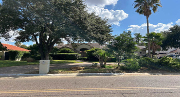 105 Sunset Dr, Laredo, Texas 78041, 4 Bedrooms Bedrooms, 9 Rooms Rooms,4 BathroomsBathrooms,Residential,For Sale,105 Sunset Dr,20254749 105 Sunset Dr, Laredo, Texas 78041, 4 Bedrooms Bedrooms, 9 Rooms Rooms,4 BathroomsBathrooms,Residential,For Sale,105 Sunset Dr,20254749