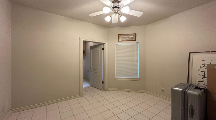 105 Sunset Dr, Laredo, Texas 78041, 4 Bedrooms Bedrooms, 9 Rooms Rooms,4 BathroomsBathrooms,Residential,For Sale,105 Sunset Dr,20254749