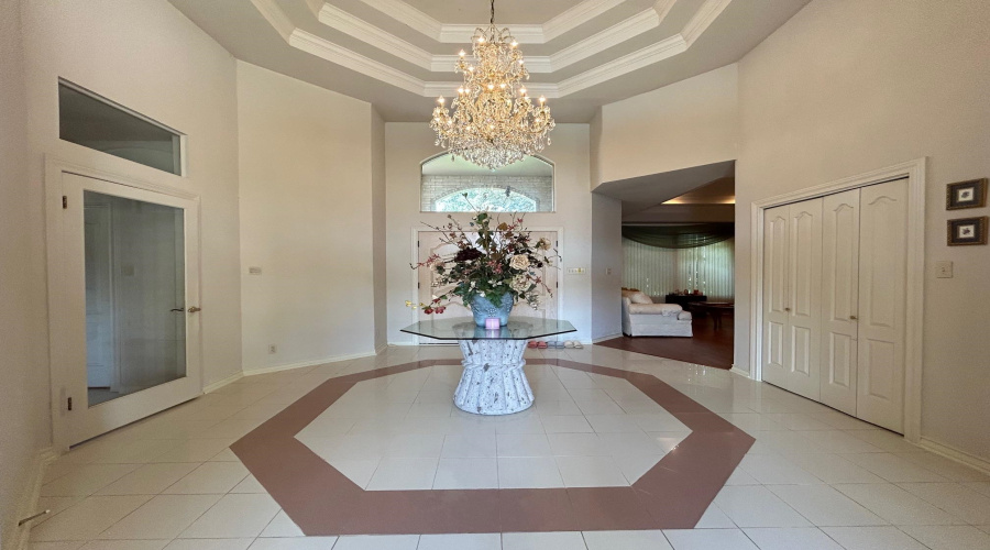 105 Sunset Dr, Laredo, Texas 78041, 4 Bedrooms Bedrooms, 9 Rooms Rooms,4 BathroomsBathrooms,Residential,For Sale,105 Sunset Dr,20254749