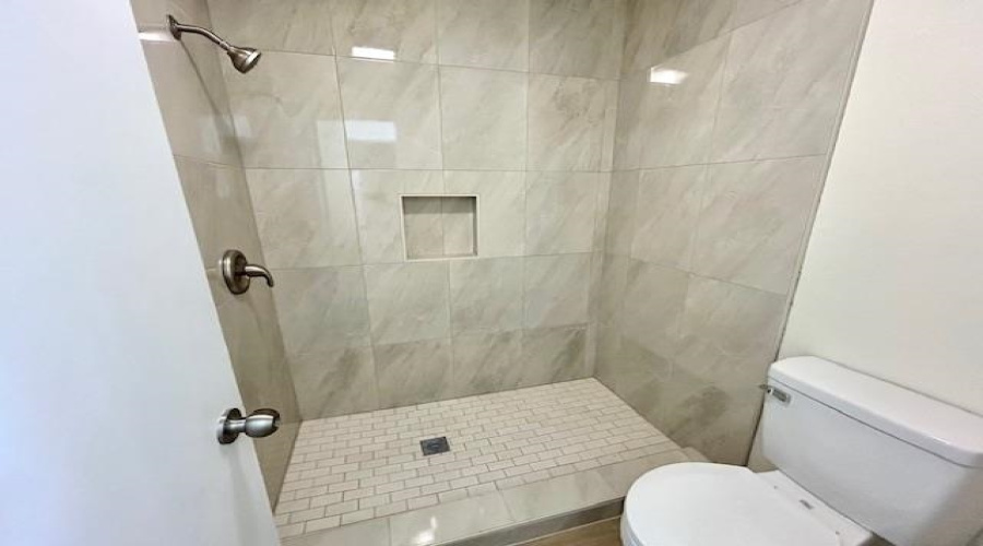 100 E Hillside Rd, Laredo, Texas 78041, 2 Bedrooms Bedrooms, 4 Rooms Rooms,1 BathroomBathrooms,Residential,For Sale,100 E Hillside Rd,20254750