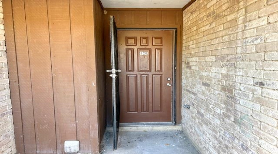 100 E Hillside Rd, Laredo, Texas 78041, 2 Bedrooms Bedrooms, 4 Rooms Rooms,1 BathroomBathrooms,Residential,For Sale,100 E Hillside Rd,20254750