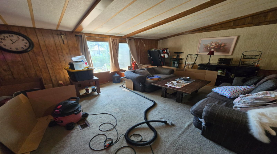 107 El Monte Lp, Laredo, Texas 78045, 3 Bedrooms Bedrooms, 4 Rooms Rooms,2 BathroomsBathrooms,Residential,For Sale,107 El Monte Lp,20254751