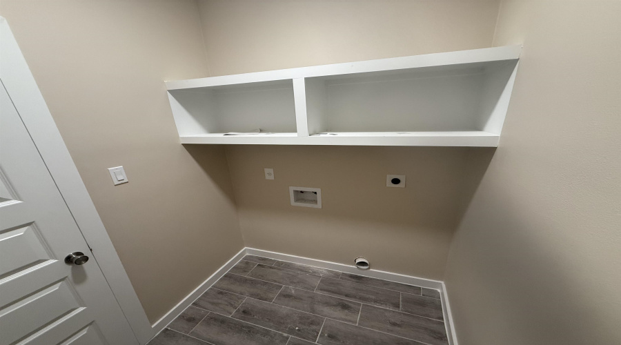 5316 Galicia Lane, Laredo, Texas 78046, 3 Bedrooms Bedrooms, 5 Rooms Rooms,2 BathroomsBathrooms,Residential,For Sale,5316 Galicia Lane,20254755