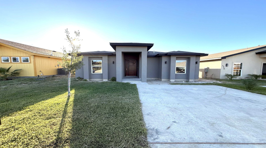 5316 Galicia Lane, Laredo, Texas 78046, 3 Bedrooms Bedrooms, 5 Rooms Rooms,2 BathroomsBathrooms,Residential,For Sale,5316 Galicia Lane,20254755