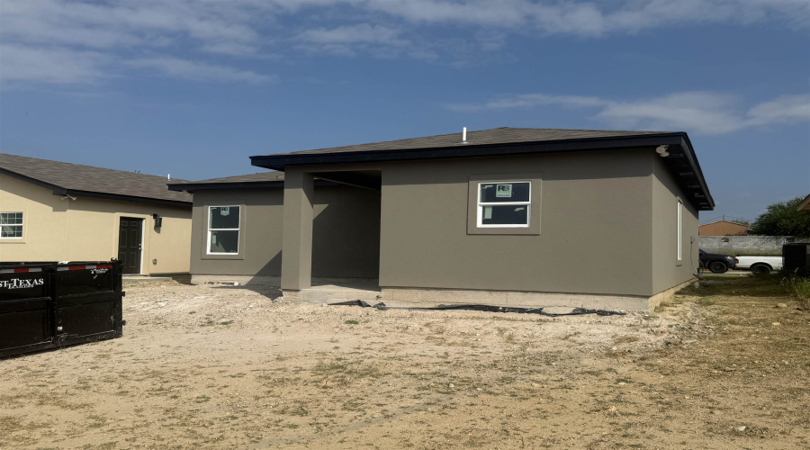 5316 Galicia Lane, Laredo, Texas 78046, 3 Bedrooms Bedrooms, 5 Rooms Rooms,2 BathroomsBathrooms,Residential,For Sale,5316 Galicia Lane,20254755