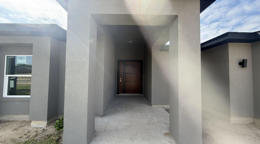 5316 Galicia Lane, Laredo, Texas 78046, 3 Bedrooms Bedrooms, 5 Rooms Rooms,2 BathroomsBathrooms,Residential,For Sale,5316 Galicia Lane,20254755