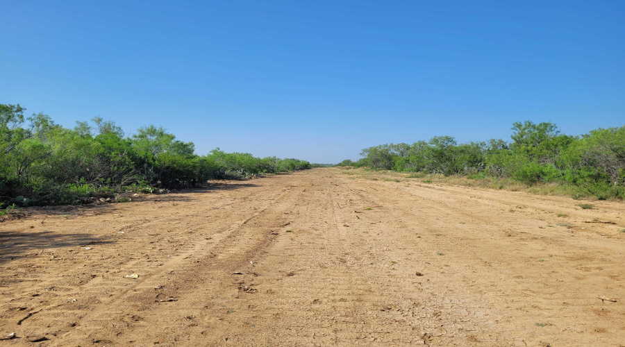 1000 U.S. Hwy 83 North, Laredo, Texas 78045, ,Land,For Sale,1000 U.S. Hwy 83 North,20254763