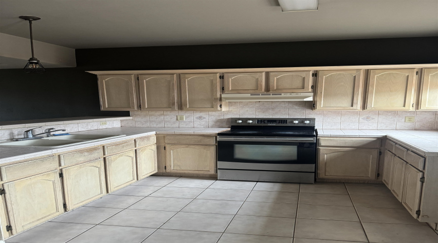 9903 Crystal Ct, Laredo, Texas 78045, 2 Bedrooms Bedrooms, 4 Rooms Rooms,2 BathroomsBathrooms,Residential,For Rent,9903 Crystal Ct,20254764