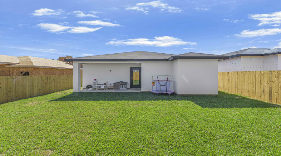2916 Coventry Dr., LAREDO, Texas 78046, 3 Bedrooms Bedrooms, 5 Rooms Rooms,2 BathroomsBathrooms,Residential,For Sale,2916 Coventry Dr.,20254765