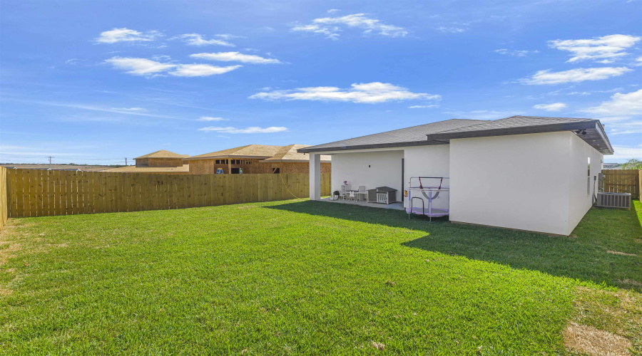 2916 Coventry Dr., LAREDO, Texas 78046, 3 Bedrooms Bedrooms, 5 Rooms Rooms,2 BathroomsBathrooms,Residential,For Sale,2916 Coventry Dr.,20254765