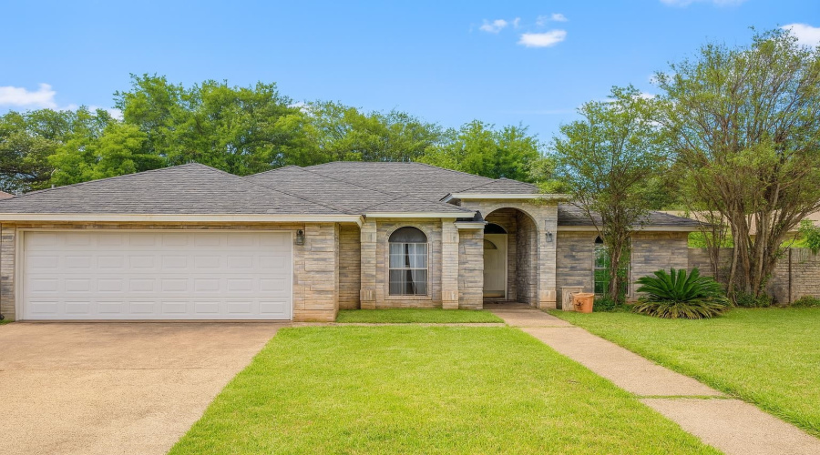 1132 Quail Hollow Lp, Laredo, Texas 78045, 3 Bedrooms Bedrooms, 3 Rooms Rooms,2 BathroomsBathrooms,Residential,For Rent,1132 Quail Hollow Lp,20254768