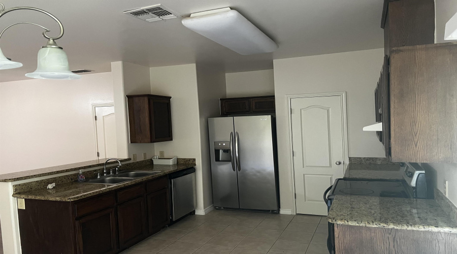 2619 San Isidro Pkwy, Laredo, Texas 78045, 2 Bedrooms Bedrooms, 2 Rooms Rooms,2 BathroomsBathrooms,Residential,For Rent,2619 San Isidro Pkwy,20254770
