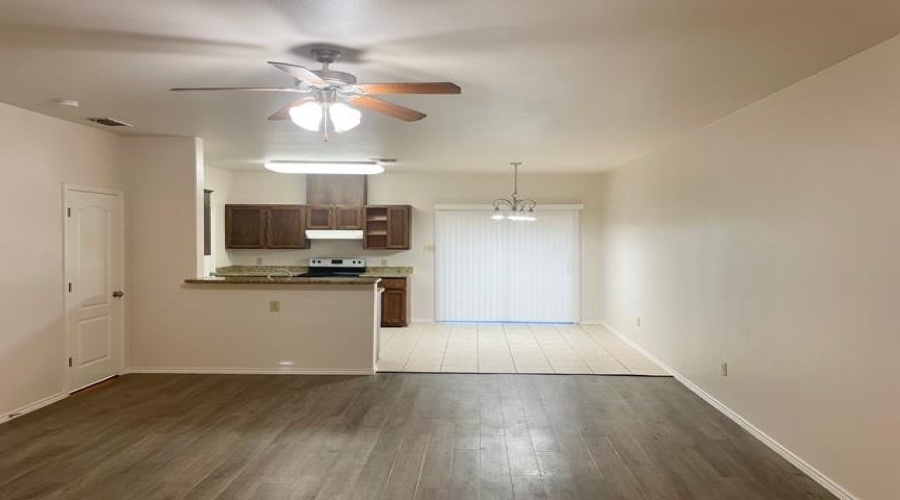 2619 San Isidro Pkwy, Laredo, Texas 78045, 2 Bedrooms Bedrooms, 2 Rooms Rooms,2 BathroomsBathrooms,Residential,For Rent,2619 San Isidro Pkwy,20254770