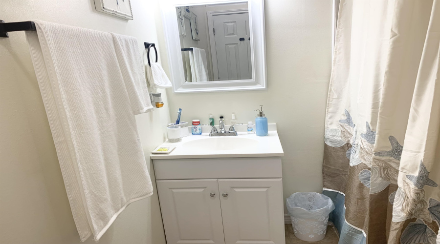 391 Riverside Dr, Eagle Pass, Texas 78852, 2 Bedrooms Bedrooms, 4 Rooms Rooms,2 BathroomsBathrooms,Residential,For Sale,391 Riverside Dr,20254771