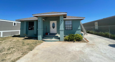 514 Buckeye Dr, Laredo, Texas 78046, 3 Bedrooms Bedrooms, 5 Rooms Rooms,2 BathroomsBathrooms,Residential,For Rent,514 Buckeye Dr,20254774