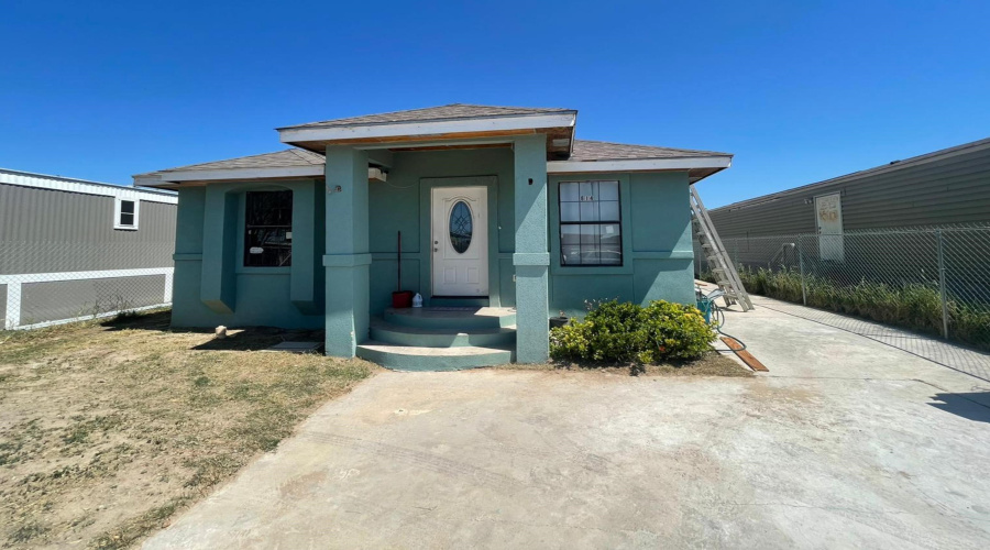 514 Buckeye Dr, Laredo, Texas 78046, 3 Bedrooms Bedrooms, 5 Rooms Rooms,2 BathroomsBathrooms,Residential,For Rent,514 Buckeye Dr,20254774