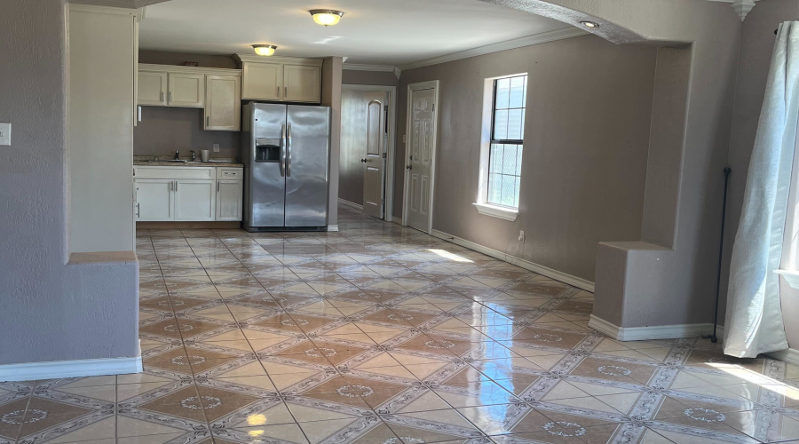 514 Buckeye Dr, Laredo, Texas 78046, 3 Bedrooms Bedrooms, 5 Rooms Rooms,2 BathroomsBathrooms,Residential,For Rent,514 Buckeye Dr,20254774