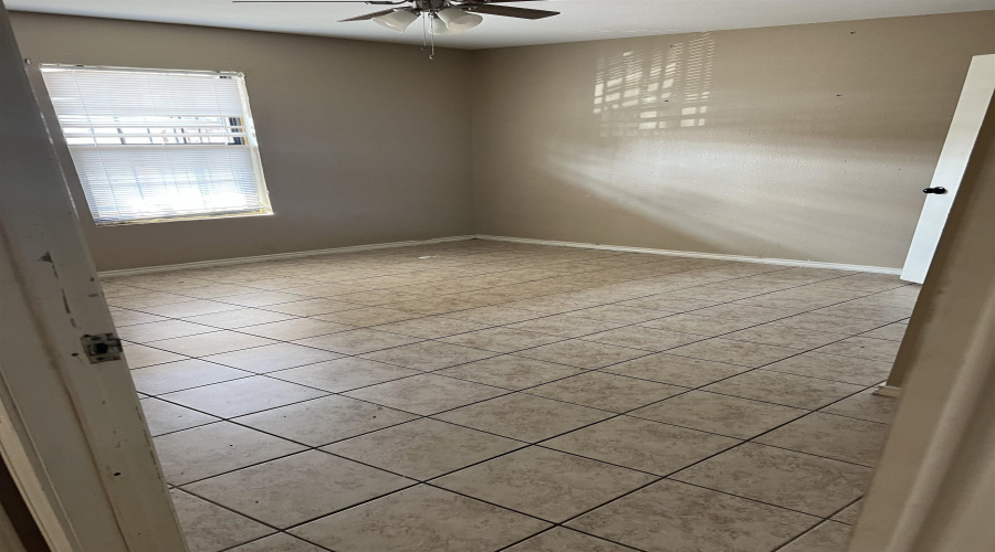 2601 Saltillo St, Laredo, Texas 78046, ,Multi-family,For Sale,2601 Saltillo St,20254769