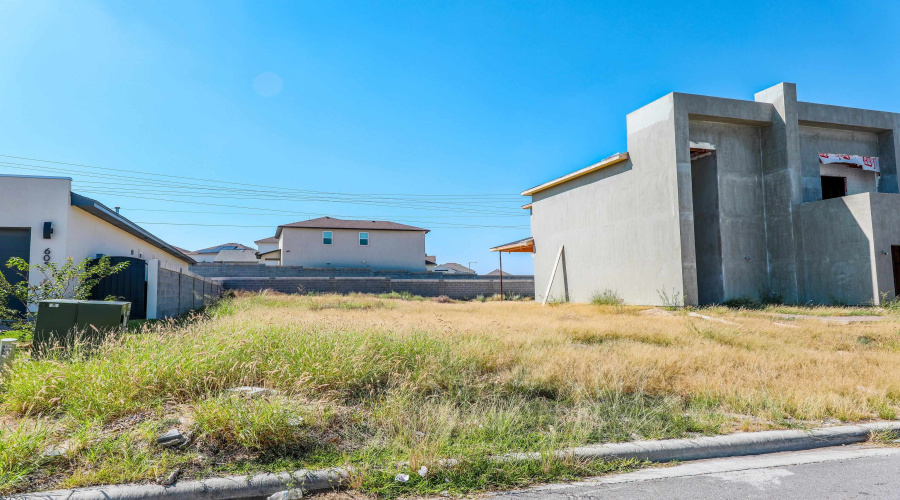 603 Journey Loop, LAREDO, Texas 78045, 3 Bedrooms Bedrooms, 6 Rooms Rooms,3 BathroomsBathrooms,Residential,For Sale,603 Journey Loop,20254777