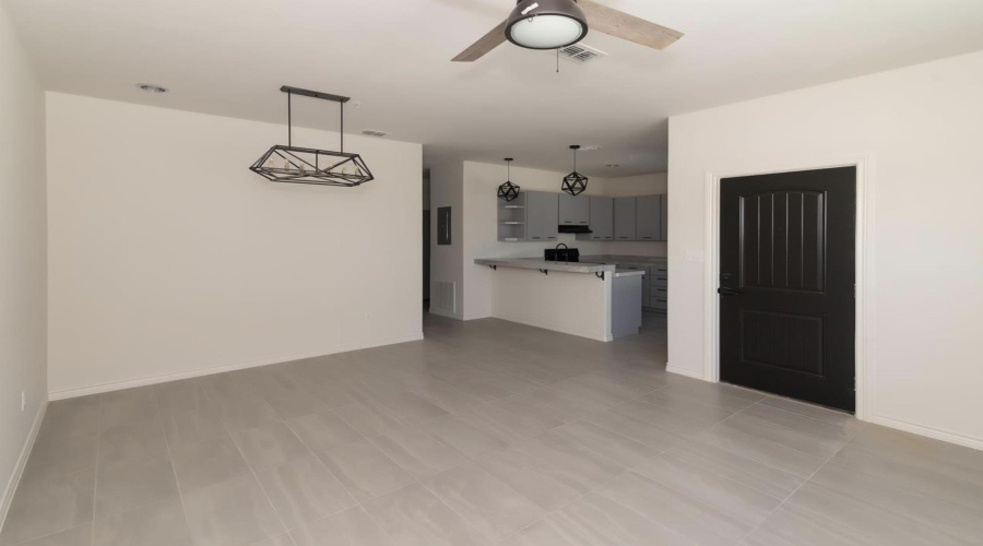 7608 Rocio Dr, Laredo, Texas 78041, 2 Bedrooms Bedrooms, 2 Rooms Rooms,2 BathroomsBathrooms,Residential,For Rent,7608 Rocio Dr,20254778