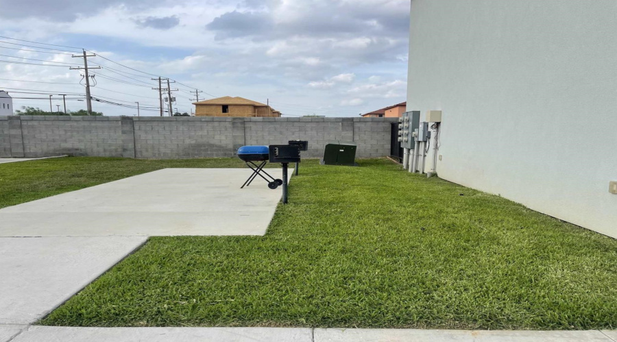 7608 Rocio Dr, Laredo, Texas 78041, 2 Bedrooms Bedrooms, 2 Rooms Rooms,2 BathroomsBathrooms,Residential,For Rent,7608 Rocio Dr,20254778