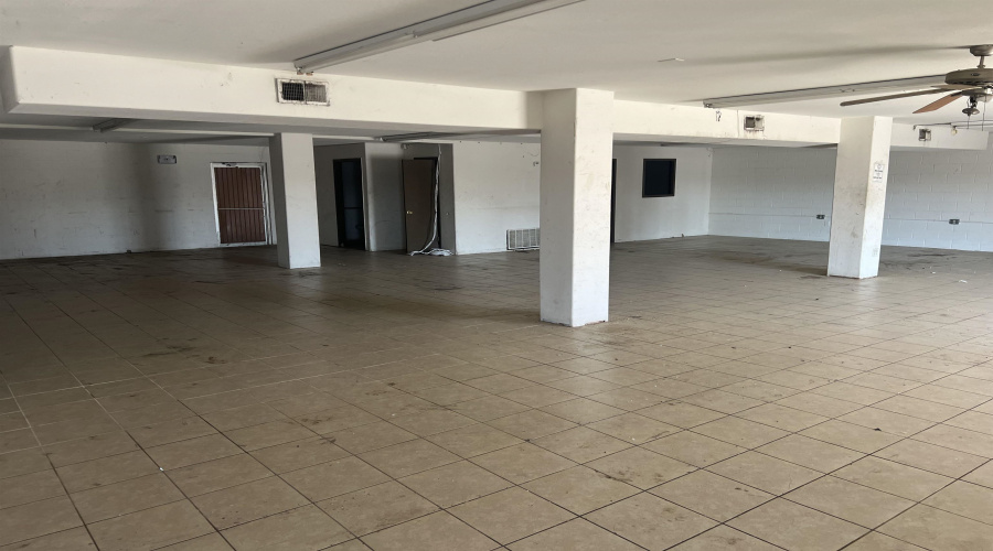 2212 McDonell Ave, Laredo, Texas 78040, 1 Room Rooms,2 BathroomsBathrooms,Commercial retail/office,For Rent,2212 McDonell Ave,20254800