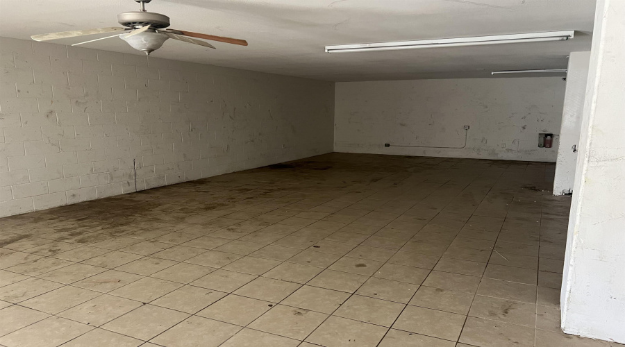 2212 McDonell Ave, Laredo, Texas 78040, 1 Room Rooms,2 BathroomsBathrooms,Commercial retail/office,For Rent,2212 McDonell Ave,20254800