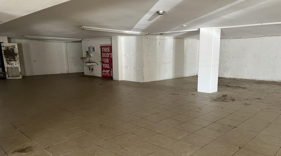 2212 McDonell Ave, Laredo, Texas 78040, 1 Room Rooms,2 BathroomsBathrooms,Commercial retail/office,For Rent,2212 McDonell Ave,20254800