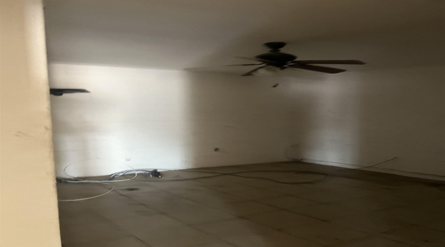 2212 McDonell Ave, Laredo, Texas 78040, 1 Room Rooms,2 BathroomsBathrooms,Commercial retail/office,For Rent,2212 McDonell Ave,20254800
