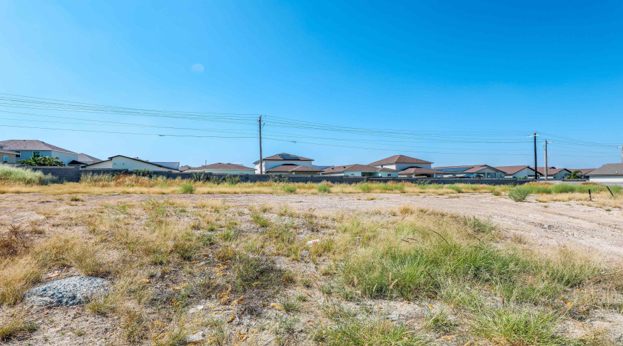 523 Journey Loop, LAREDO, Texas 78045, 3 Bedrooms Bedrooms, 6 Rooms Rooms,3 BathroomsBathrooms,Residential,For Sale,523 Journey Loop,20254784