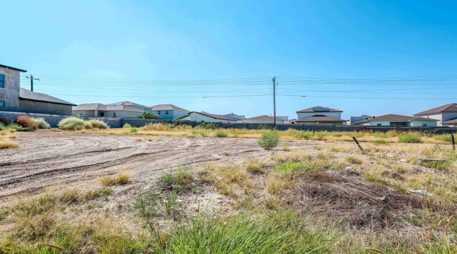 521 Journey Loop, LAREDO, Texas 78045, 3 Bedrooms Bedrooms, 6 Rooms Rooms,3 BathroomsBathrooms,Residential,For Sale,521 Journey Loop,20254786