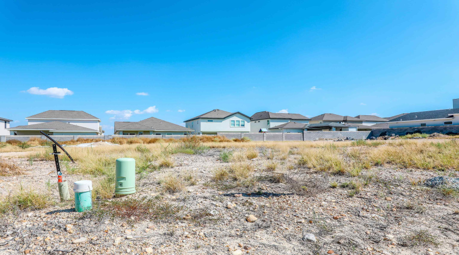 520 Journey Loop, LAREDO, Texas 78045, 3 Bedrooms Bedrooms, 6 Rooms Rooms,3 BathroomsBathrooms,Residential,For Sale,520 Journey Loop,20254787