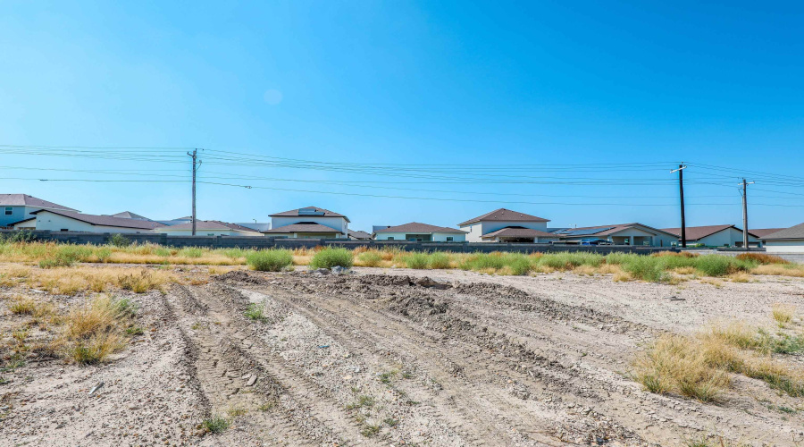 519 Journey Loop, LAREDO, Texas 78045, 3 Bedrooms Bedrooms, 6 Rooms Rooms,3 BathroomsBathrooms,Residential,For Sale,519 Journey Loop,20254788