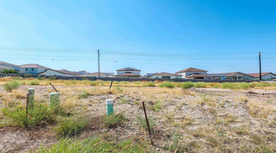 519 Journey Loop, LAREDO, Texas 78045, 3 Bedrooms Bedrooms, 6 Rooms Rooms,3 BathroomsBathrooms,Residential,For Sale,519 Journey Loop,20254788