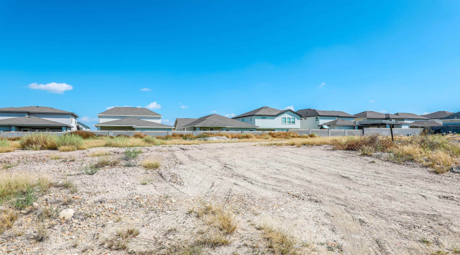 518 Journey Loop, LAREDO, Texas 78045, 4 Bedrooms Bedrooms, 7 Rooms Rooms,4 BathroomsBathrooms,Residential,For Sale,518 Journey Loop,20254791