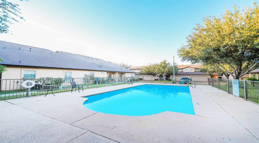 510 Shiloh Dr, Laredo, Texas 78045, 3 Bedrooms Bedrooms, 5 Rooms Rooms,2 BathroomsBathrooms,Residential,For Rent,510 Shiloh Dr,20254793