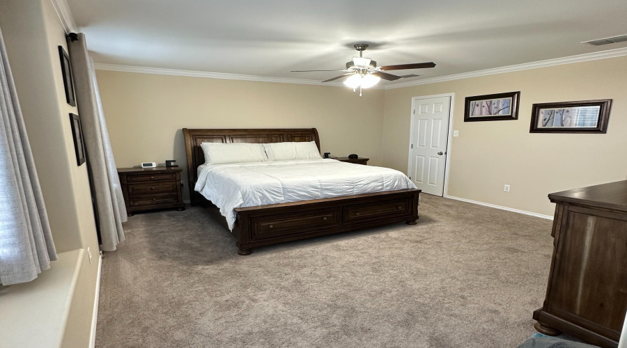 4301 Regina Dr., Laredo, Texas 78046, 3 Bedrooms Bedrooms, 5 Rooms Rooms,2 BathroomsBathrooms,Residential,For Sale,4301 Regina Dr.,20254795