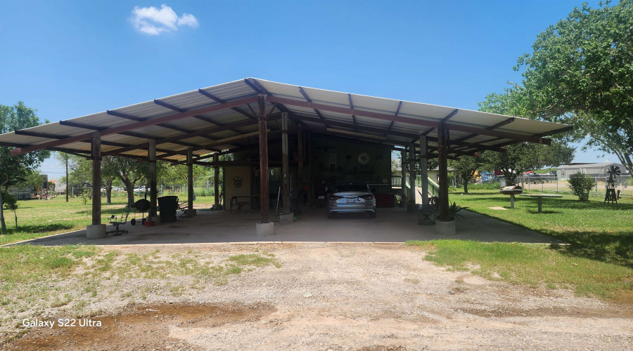 268 Wawi Tijerina Rd., Laredo, Texas 78043, 2 Bedrooms Bedrooms, 5 Rooms Rooms,2 BathroomsBathrooms,Residential,For Sale,268 Wawi Tijerina Rd.,20254796