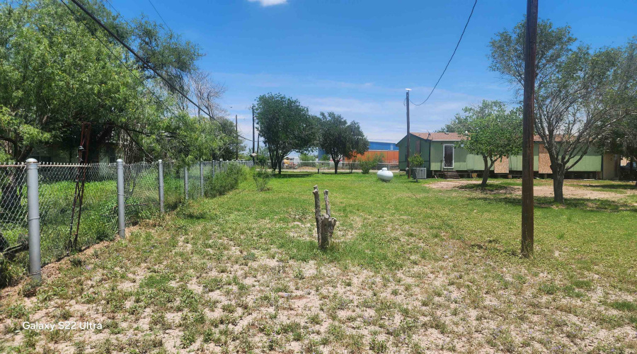 268 Wawi Tijerina Rd., Laredo, Texas 78043, 2 Bedrooms Bedrooms, 5 Rooms Rooms,2 BathroomsBathrooms,Residential,For Sale,268 Wawi Tijerina Rd.,20254796