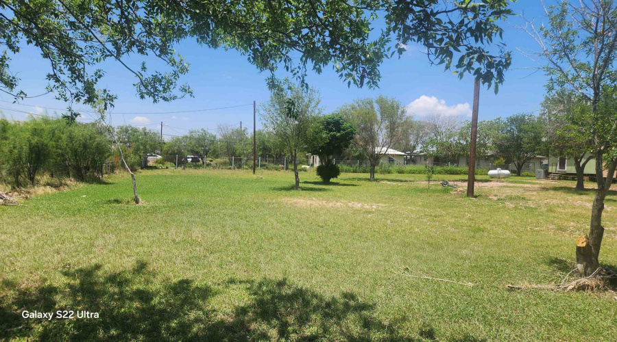 268 Wawi Tijerina Rd., Laredo, Texas 78043, 2 Bedrooms Bedrooms, 5 Rooms Rooms,2 BathroomsBathrooms,Residential,For Sale,268 Wawi Tijerina Rd.,20254796