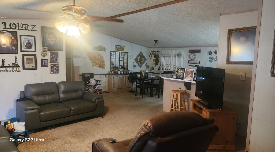 268 Wawi Tijerina Rd., Laredo, Texas 78043, 2 Bedrooms Bedrooms, 5 Rooms Rooms,2 BathroomsBathrooms,Residential,For Sale,268 Wawi Tijerina Rd.,20254796